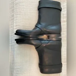 Authentic Gucci Men’s Leather Motorcycle Boots in size 9 1/2 (like US 10D). Gucci | Shoes | Authentic Gucci Mens Leather Motorcycle  main image 4